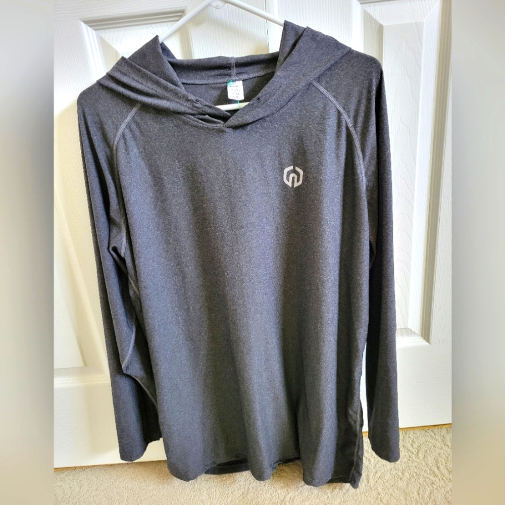 Mens long sleeve short, size US XL. Gray color. Silky dri fast material